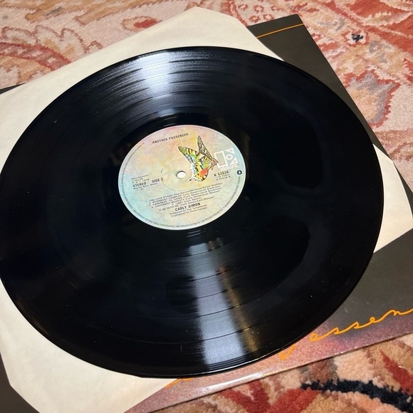 Carly Simon- Another Passenger- vintage vinyl record from 1976 - Picture 6 of 9